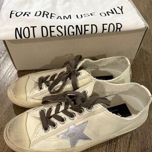 Golden Goose V-Star 2
